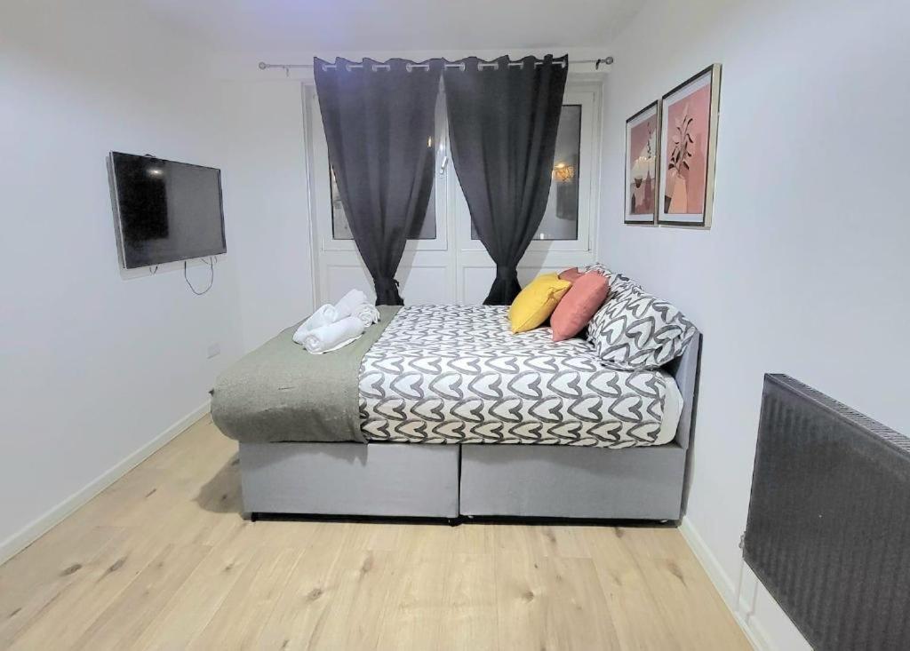 Three Bed Flat In Mile End Apartamento