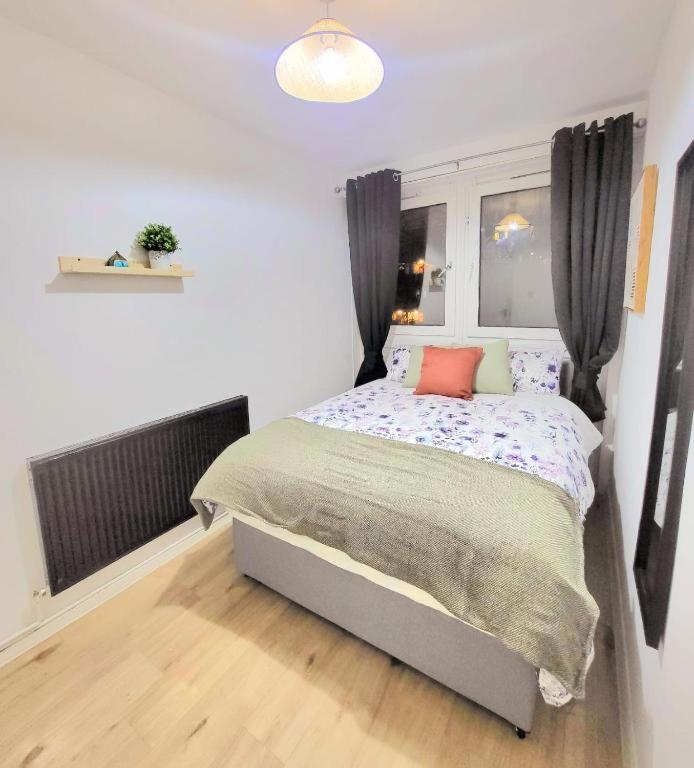 Three Bed Flat In Mile End Apartamento Londres